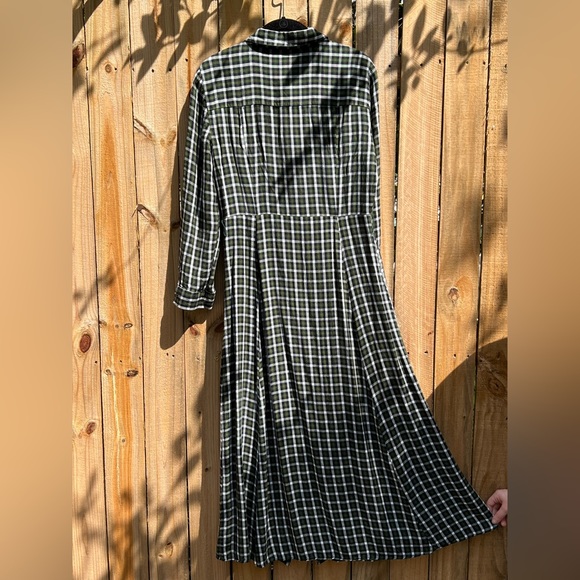 WOMEN’S ZARA PLAID BUTTON DOWN DRESS. - Picture 7 of 10
